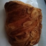 114216538 - パンオウショコラ(240円)