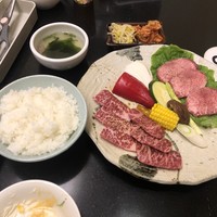 川崎名物 炭火焼肉 食道園 - 