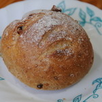 トランドール - 天然酵母のパン（クルミアーモンド）