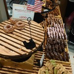 JACK IN THE DONUTS - 