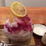 茶房 一倫 - 桃ワインかき氷