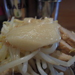 ラーメン二郎 - ●アブラコールしたらデカイ塊でした（笑）