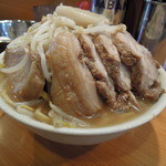 ラーメン二郎 - ●小豚(ニンニク,アブラ)