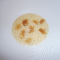 レザンファン ギャテ - 野菜のポタージュ。下にはサツマイモが。