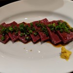 おにく亭 - ハツ刺し