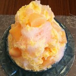 アトリエ ビブリ - 桃の果肉添えかき氷