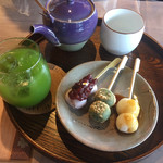 大手門食堂 - ＊ お団子と煎茶セット　500円