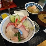 Sai - 海鮮丼（900円）