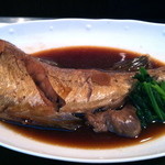 Bisutoroguramburu - 煮魚、３人で一匹でした。