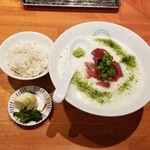 麺屋 六感堂 - 元祖 冷製 本マグロと自然薯の山かけラーメン（エスプーマ仕立て）麦めし付き