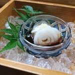 つる由 - このイカ凍ったの美味しいねん♪