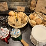 ビストロ エンドウ - パンコーナー