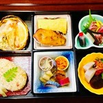 日本料理 もち月一味庵  - 