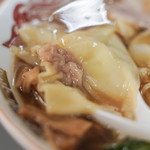 宝来家 - "餛飩湯麪（こんとんそば）"、餛飩（こんとん）