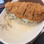 小さな食堂福ろう - サラダを食べるとこんな感じ