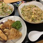 레이엔 - 今日の日替りランチは炒飯とから揚げ