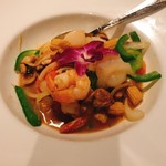 The Blue Elephant Trail - 海老とホタテの炒め物