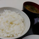 冨士 - 御飯＆味噌汁。