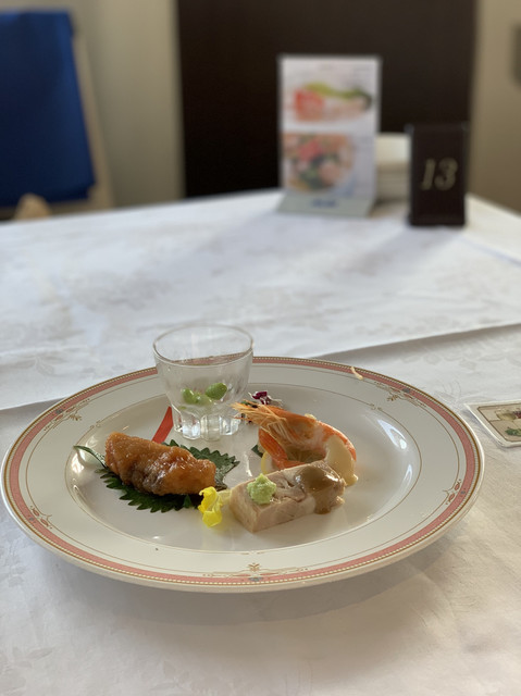 ロイヤルウイング Royal Wing 日本大通り 屋形船 クルージング 食べログ ロイヤルウイング Royal Wing 日本大通り 屋形船 クルージング 食べログ