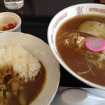 旭川食堂 - ラーメン、カレーセット