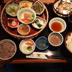 和み家 - 2月の花かご膳1280円