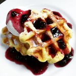 Waffle blueberry sauce