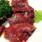 東海苑 - 上ロース。脂に甘みがあります。