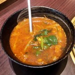 東海苑 - ユッケジャンスープはマイルドな味わい。