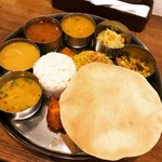 カレーリーブス カフェ＆レストラン - 