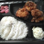 なか唐亭 - でか唐弁当　3個入り　340円（税込）