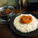 一文字カリー店 - シーフードカリー３辛ライス中盛（ランチ価格950円）