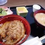 ヒラボク食堂 - 金華豚蒲焼丼 豚汁セット