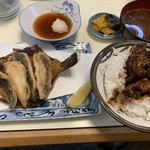 三春屋 - カレイ唐揚げ定食。どてめし