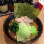 武道家 賢斗 - ラーメン並盛り キャベツまし