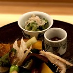 むろい - 八寸：苦瓜のお浸し・イクラ筋子・南瓜裏ごし・秋刀魚山椒煮・糸瓜・白芋茎・白海老・喉黒・アイヌ葱湯葉巻き・トロンボチーノ・ほど芋・他