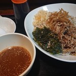 Kem Bi - 肉つけ蕎麦