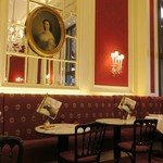 Café Sacher - 店内の様子①。