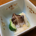 丸勘寿司 - バイ貝とトリ貝の酢の物