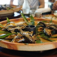 比良山荘 - 御一人様三匹まで(笑)
                    鮎の塩焼きです！