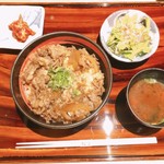 すき焼き 牛しゃぶ 松重 - 限定15食 朝姫丼 1080円