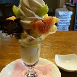 パーラー 果物小町 - 本日のフルーツパフェ