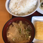 Sendai Ichinazaka Shokudou - ご飯と味噌汁