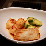 桔梗苑 - キムチ盛り合わせ