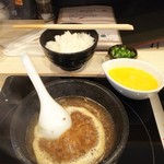 麺や ゆた花 - 付けダレが煮たってます！