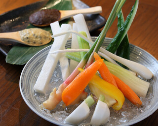Garari - 嘗め味噌とスティック野菜
