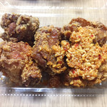 Tori Karaage Semmon Inoue Shouten - にんにく辣醤をトッピング