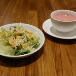 Oufuu Ryouri Shanthii - サラダ、ビーツの冷製スープ