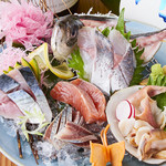 Sanchokuaozakanasemmonikebukuromikuriya - 鮮魚5種盛り