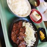 ぎゅう道楽 - 焼肉定食680円