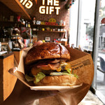 114327799 - ザグレート和牛ベーコンチーズバーガー¥1980